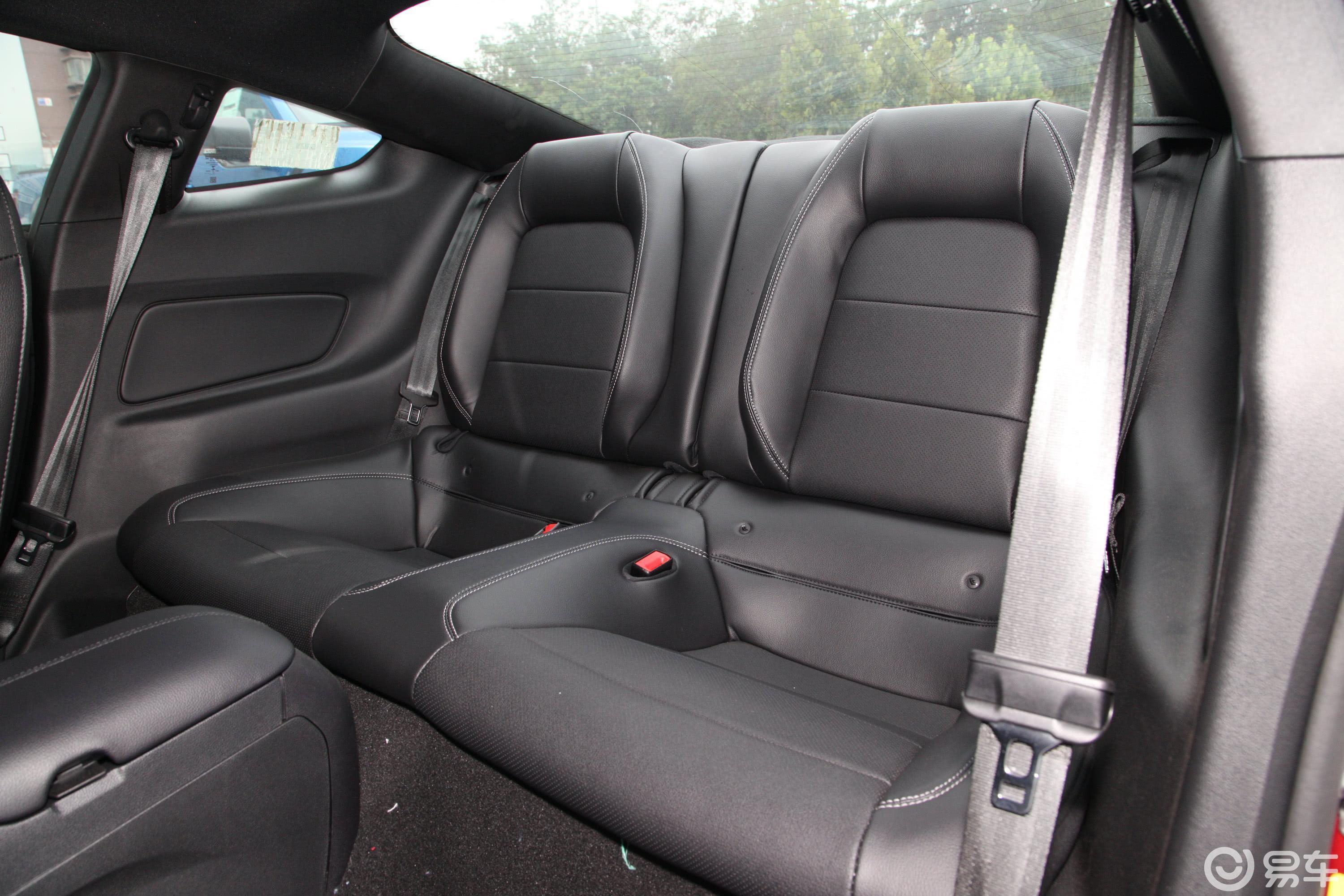 【mustang2019款2.3l ecoboost后排座椅汽车图片-汽车图片大全】-易车