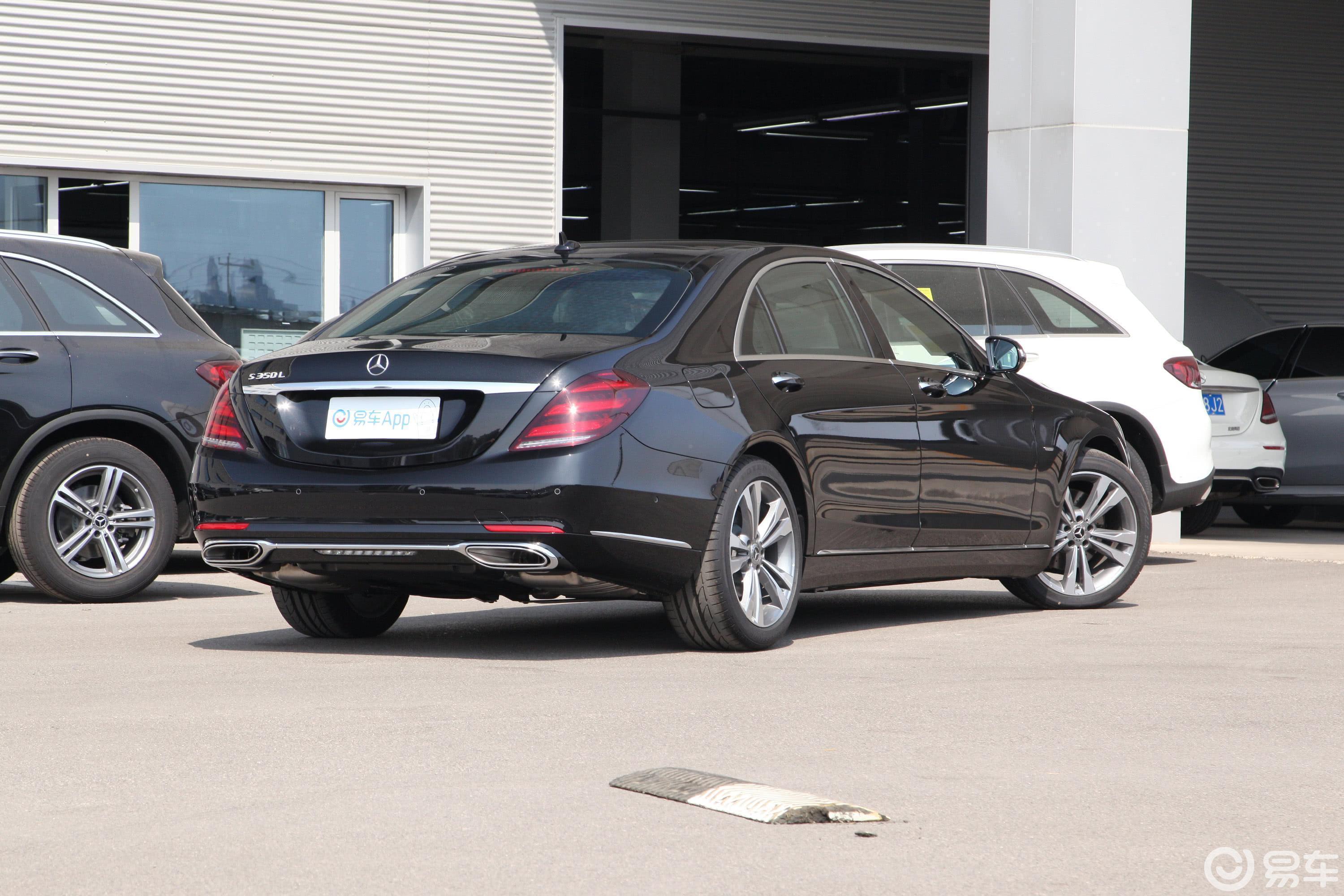 【奔驰s级2019款s 350 l 豪华型 臻藏版侧后45度车头向右水平汽车图片