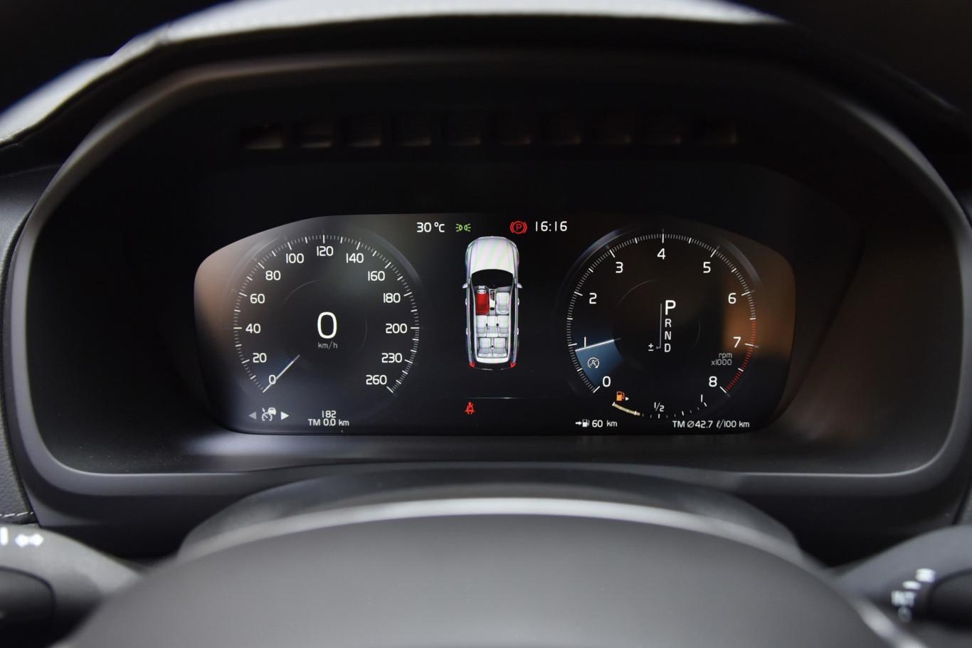 沃尔沃xc90t6 智逸豪华版 7座仪表盘