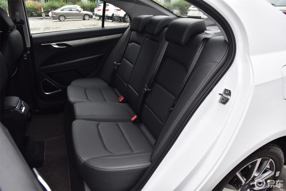 5l cvt 向上亚运版 国vi后排座椅汽车图片-汽车图片大全】-易车