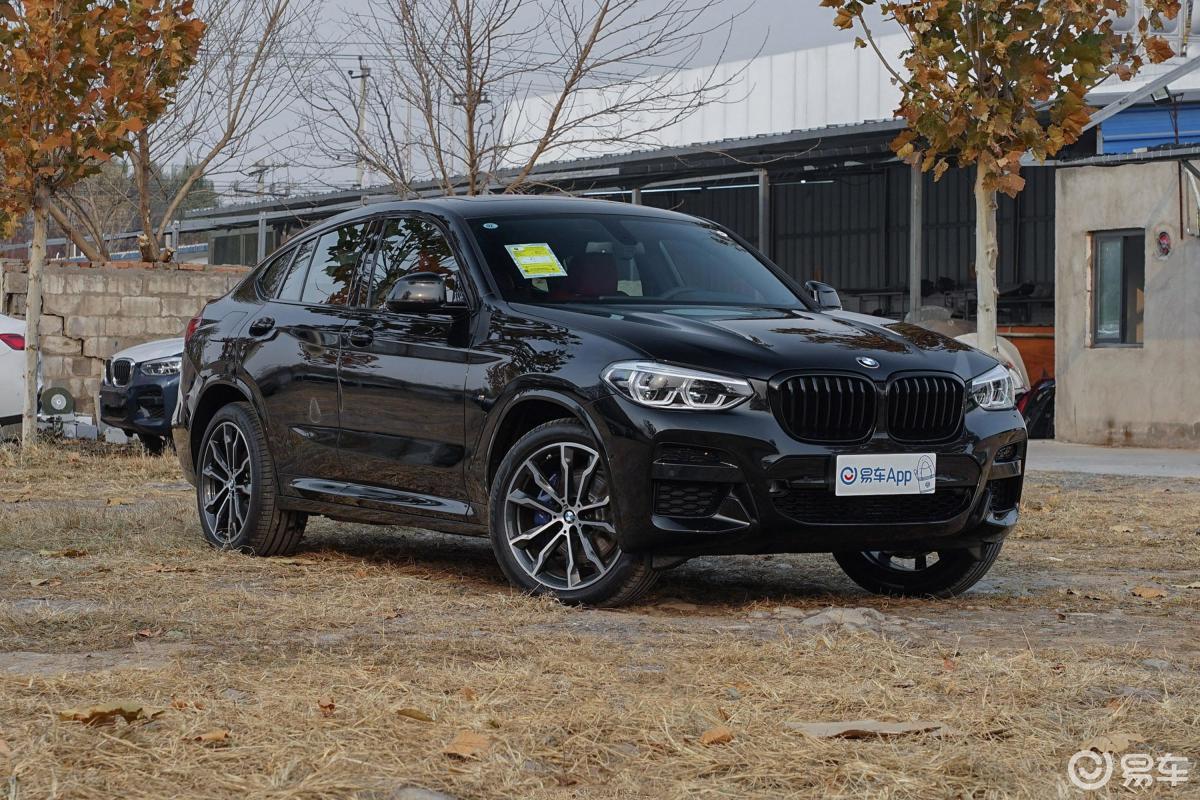 【宝马x42020款xdrive25i 黑骑士限量版侧前45度车头向右水平汽车图片