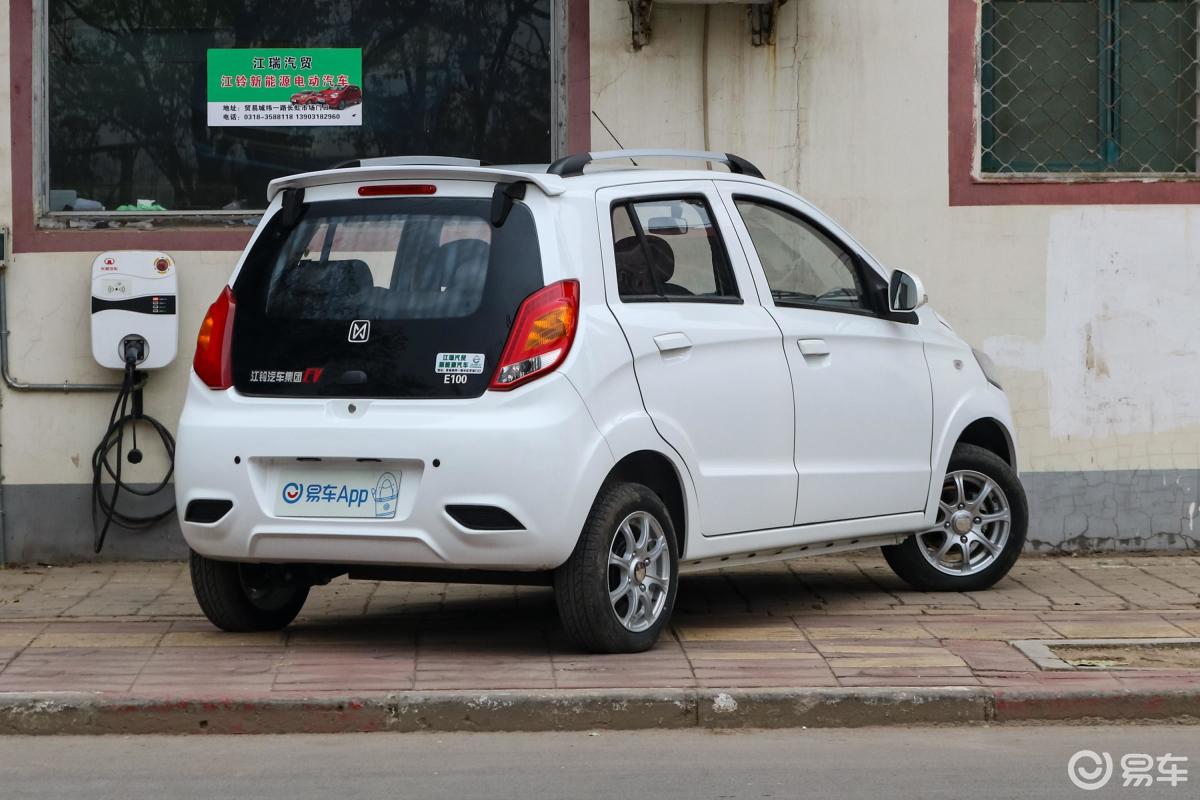 【江铃e100b2018款舒适版侧后45度车头向右水平汽车图片-汽车图片大全