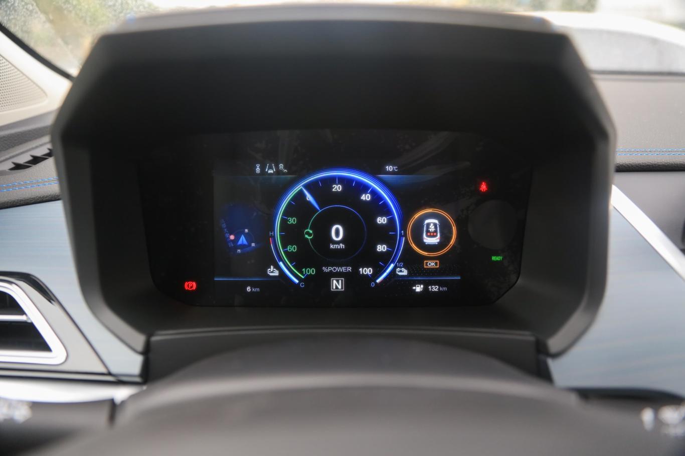 启辰t60 evai旗舰型仪表盘