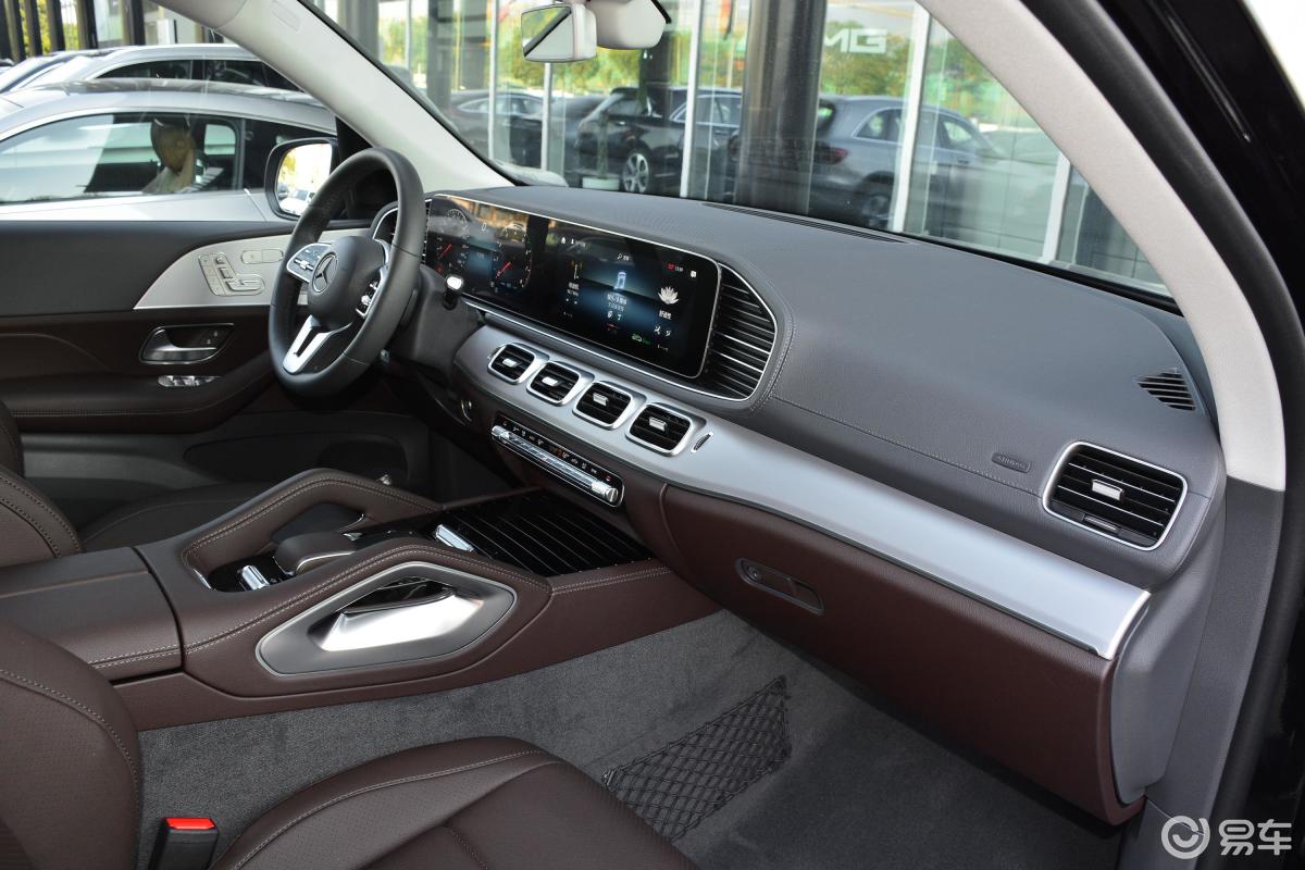 【奔驰gle2020款改款 gle 450 4matic 动感型内饰全景副驾驶员方向