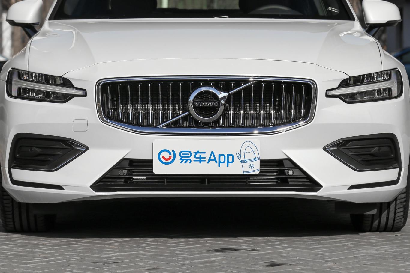 沃尔沃s60t4 智逸豪华版外观