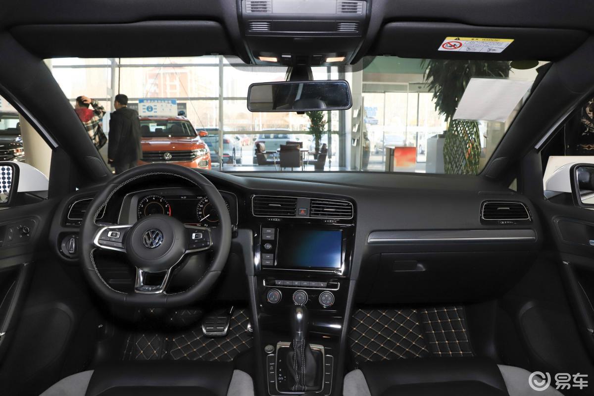 【高尔夫2019款280tsi 双离合 r-line 国vi内饰全景正拍汽车图片-汽车