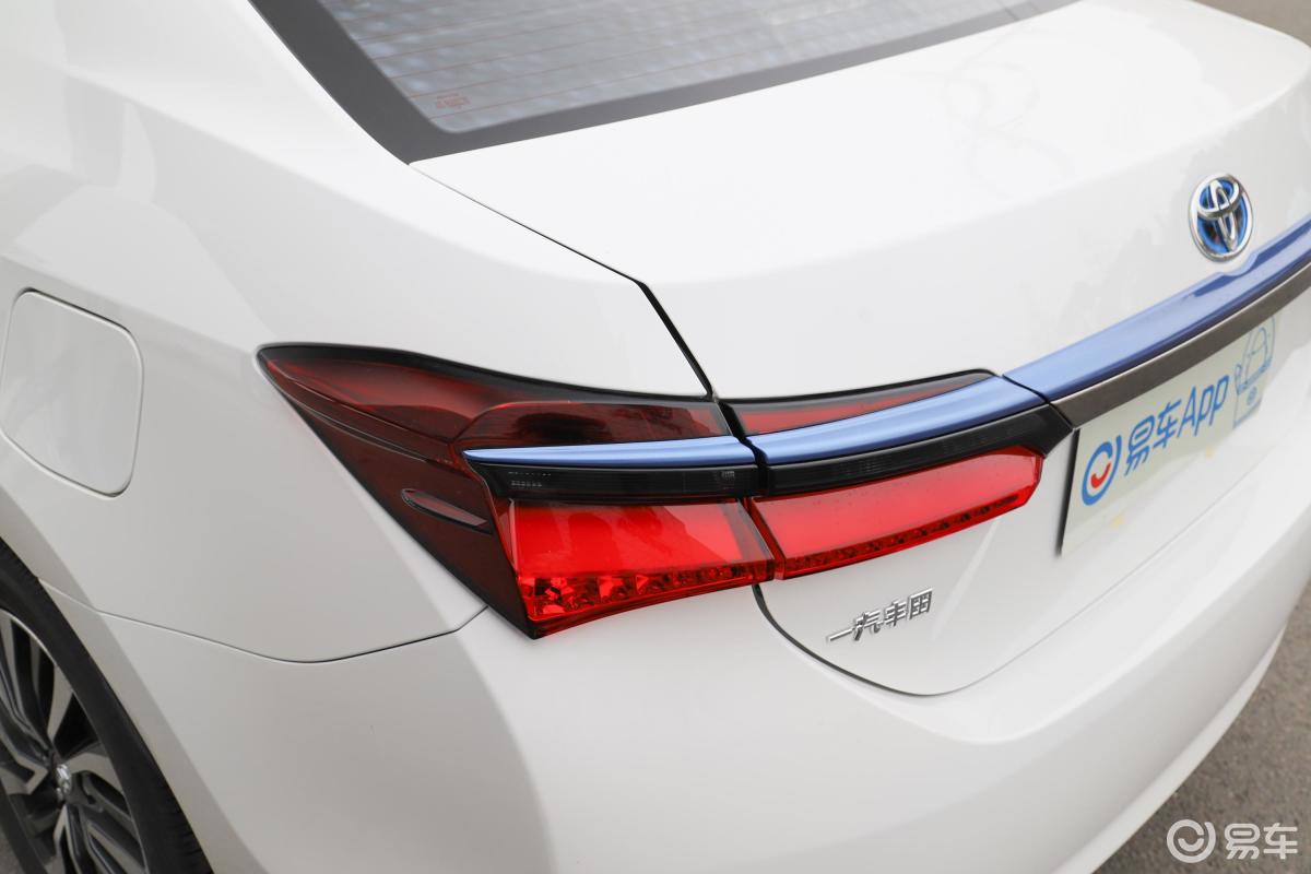 【卡罗拉 双擎e 2019款1.