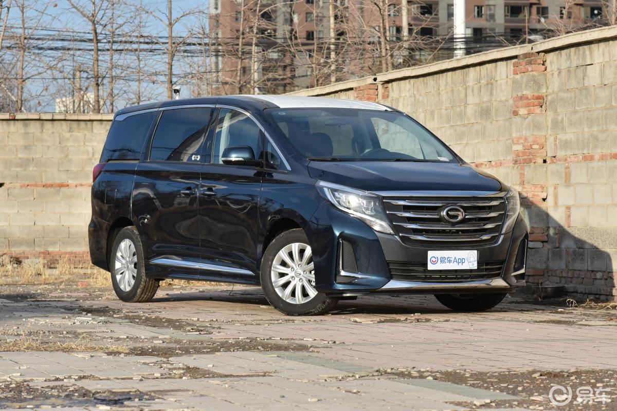 【传祺m82020款390t 尊享版侧前45度车头向右水平汽车图片-汽车图片