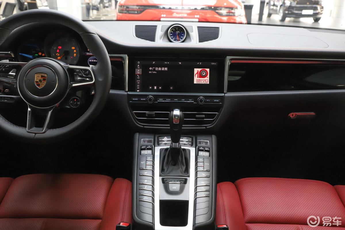 保时捷  macan  2018款  2022款  2020款  2018款  2017款  2016款