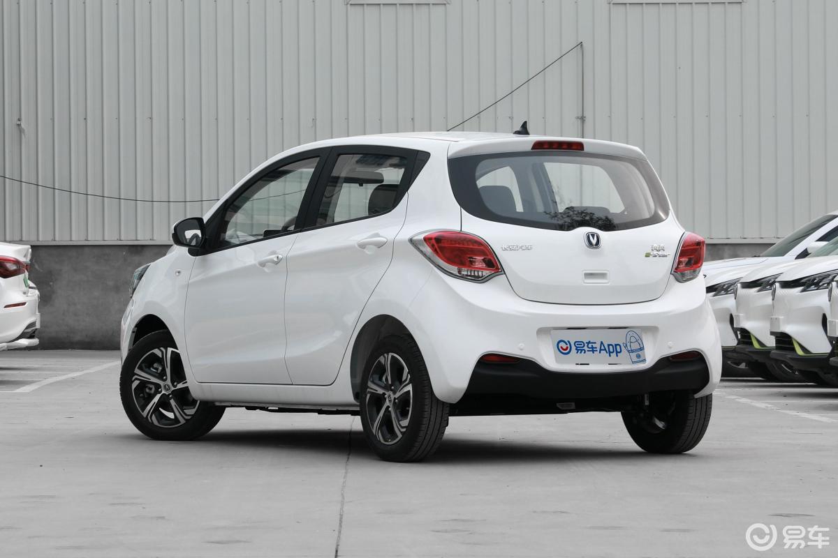 【奔奔e-star2020款心动版 三元锂侧后45度车头向左水平汽车图片-汽车