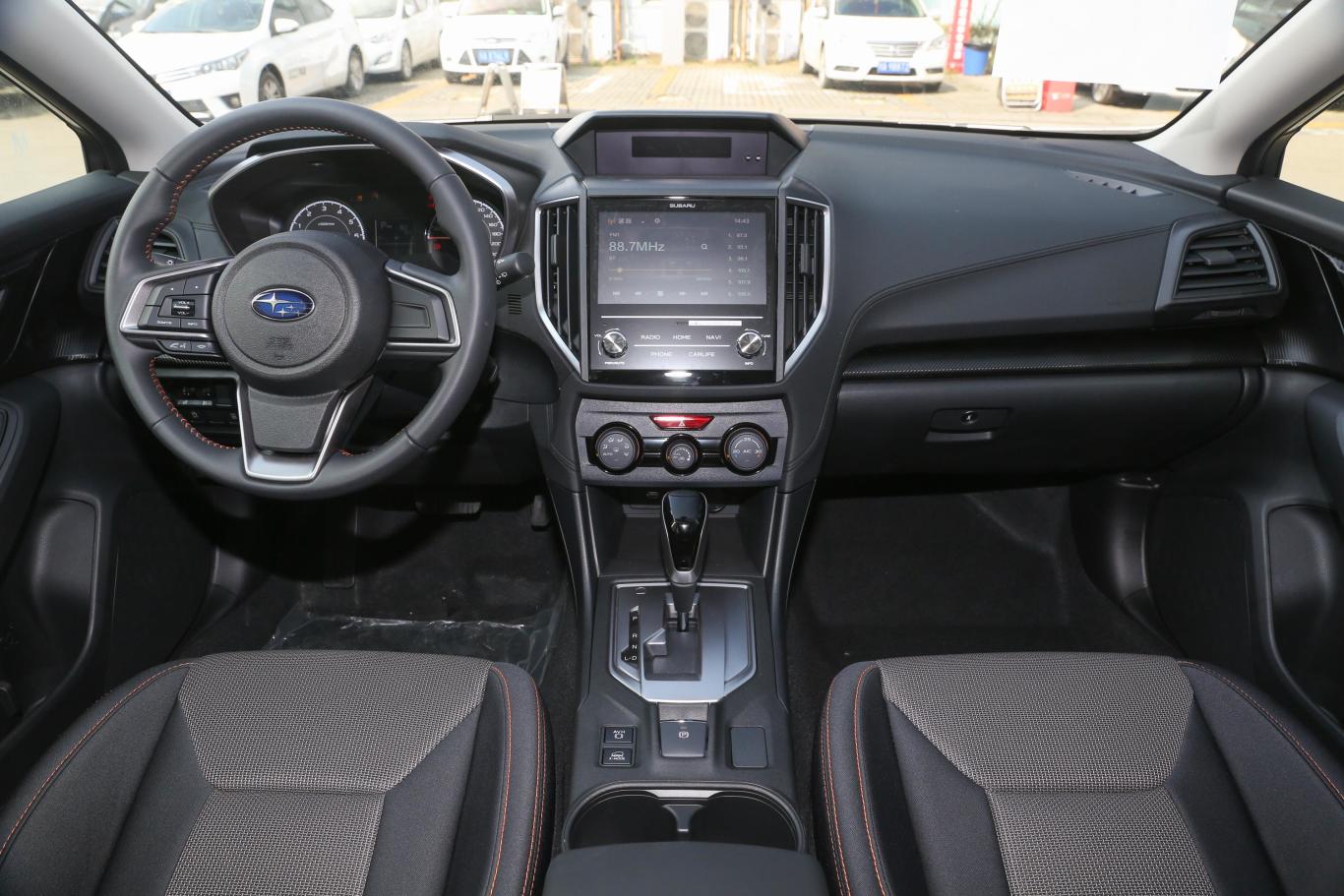 斯巴鲁xv2.0i cvt 四驱 精英版中控台整体