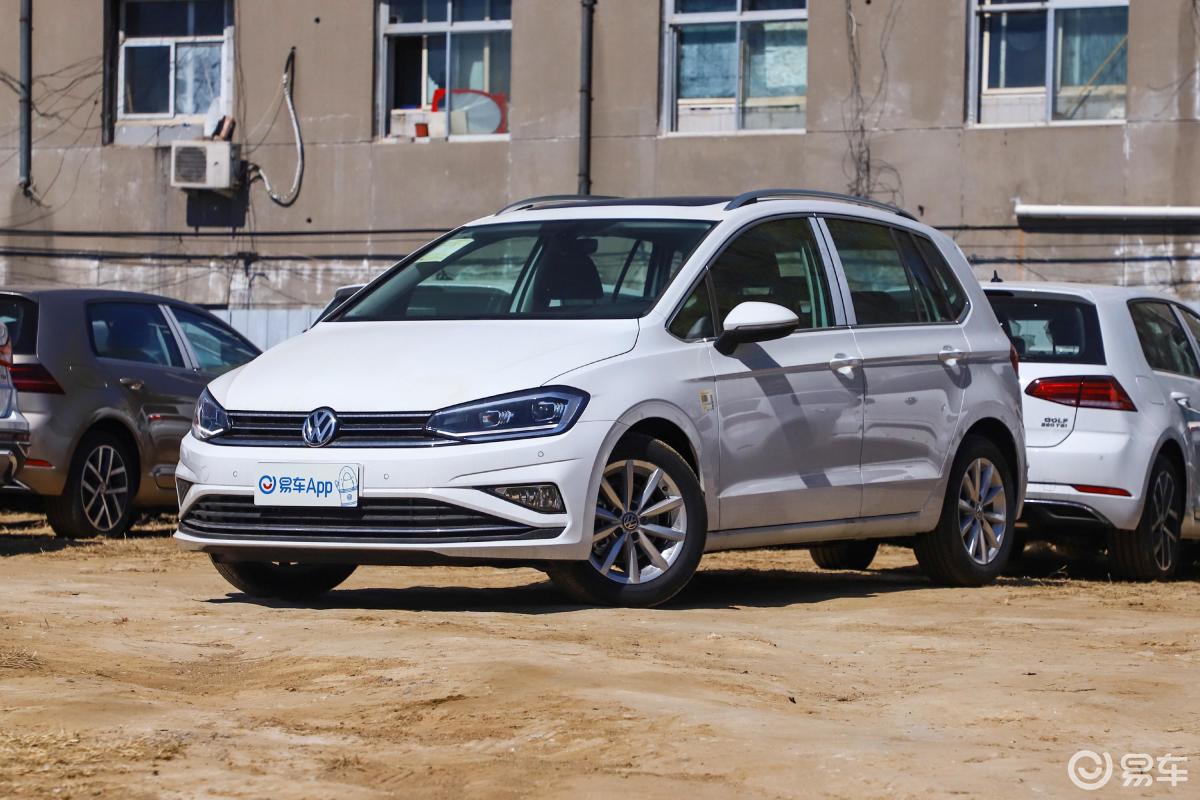 【高尔夫·嘉旅2020款280tsi 双离合 好奇型侧前45度车头向左水平汽车