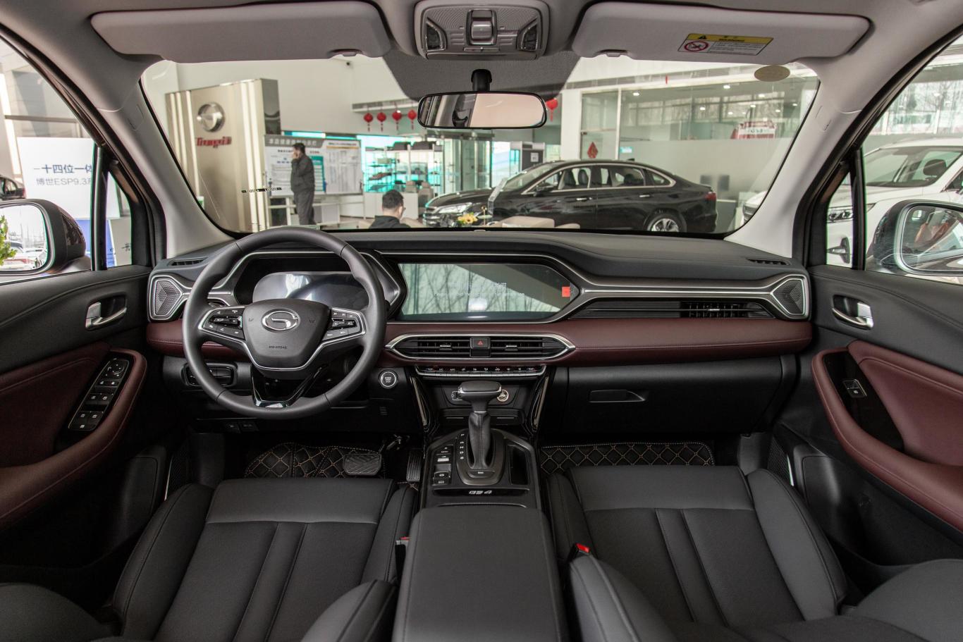 传祺gs4270t 手自一体 豪华智联版内饰