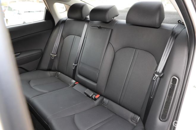 科技感十足还很实用起亚k5phev成交价1348万起