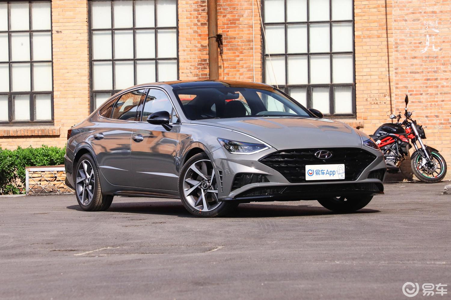 【索纳塔2020款顶配版侧前45度车头向右水平汽车图片-汽车图片大全】