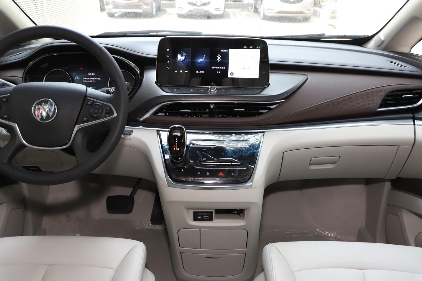 别克gl8陆上公务舱 652t 豪华型中控台整体