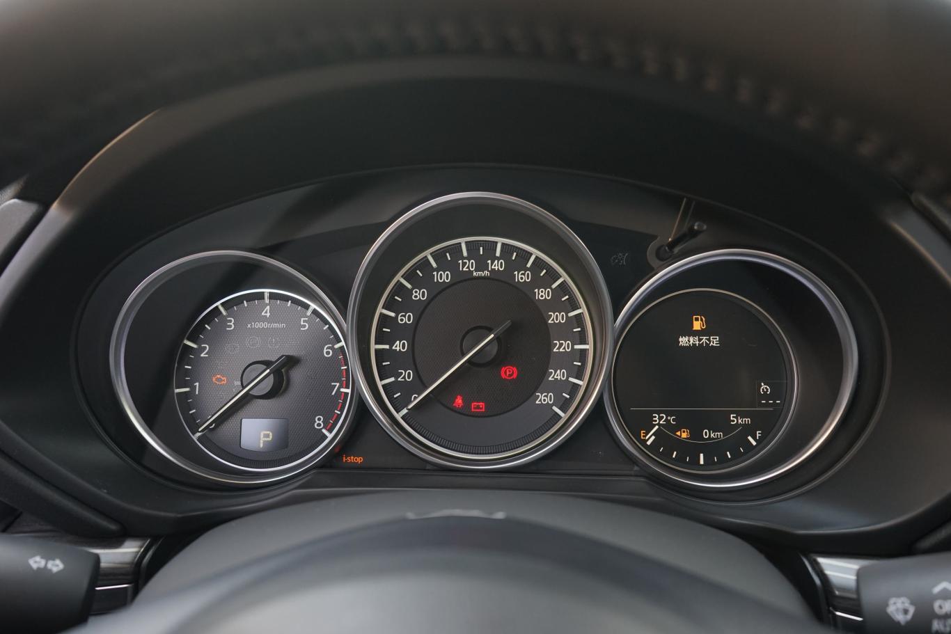 马自达cx-5改款 2.5l 手自一体 两驱 智尊型仪表盘