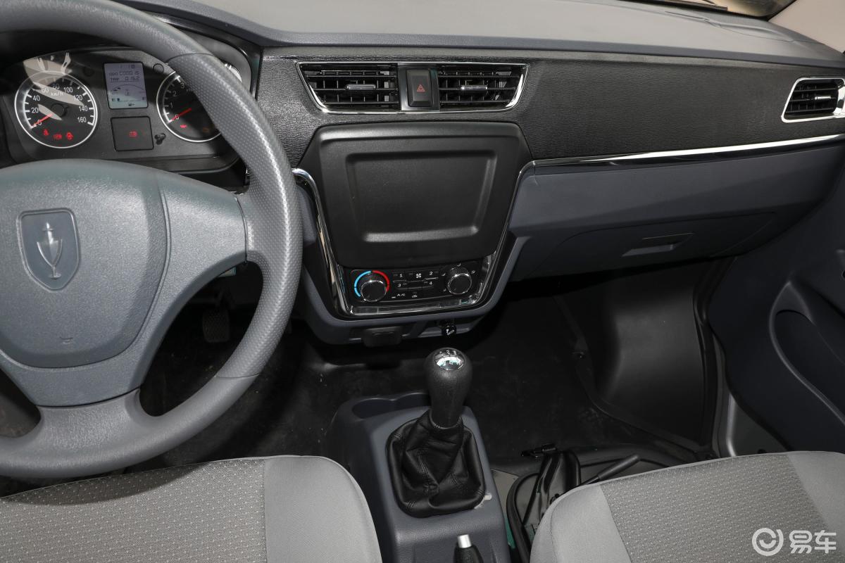 【金杯t502020款经典款 1.5l 手动 后排双轮标准版3.