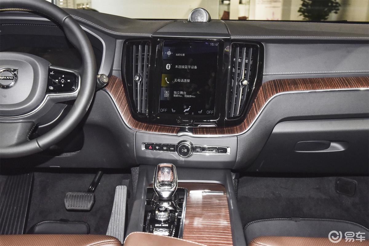 【沃尔沃xc60 插电混动2021款t8 智雅豪华版中控台整体汽车图片-汽车