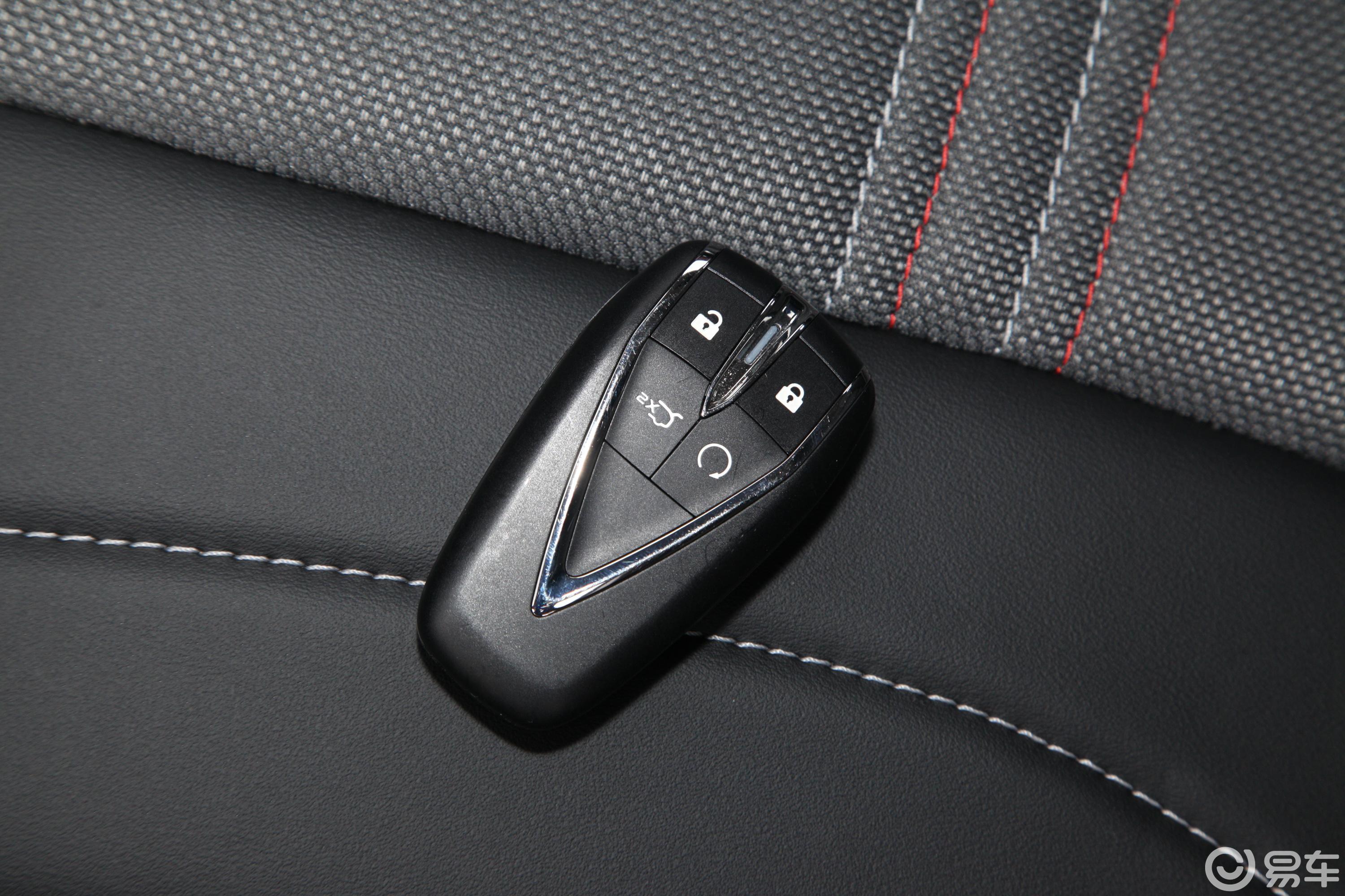 【长安欧尚x52020款1.