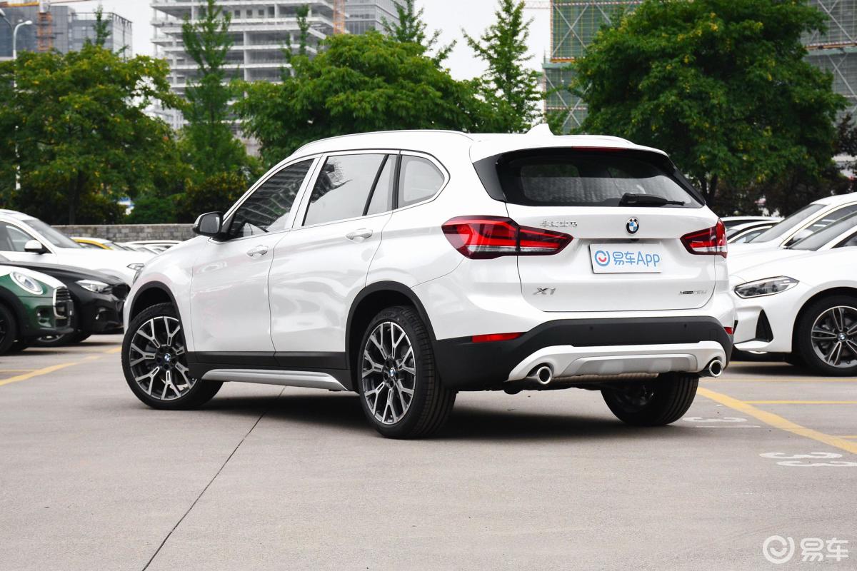 【宝马x12021款xdrive25li 尊享型侧后45度车头向左水平汽车图片-汽车