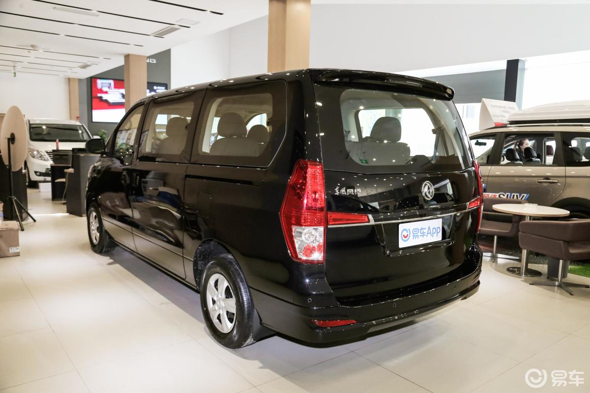 东风风行  菱智plus  2021款  2021款  2.0l 手动 舒适型 7座  2.