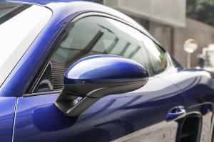 主驾驶后视镜背面