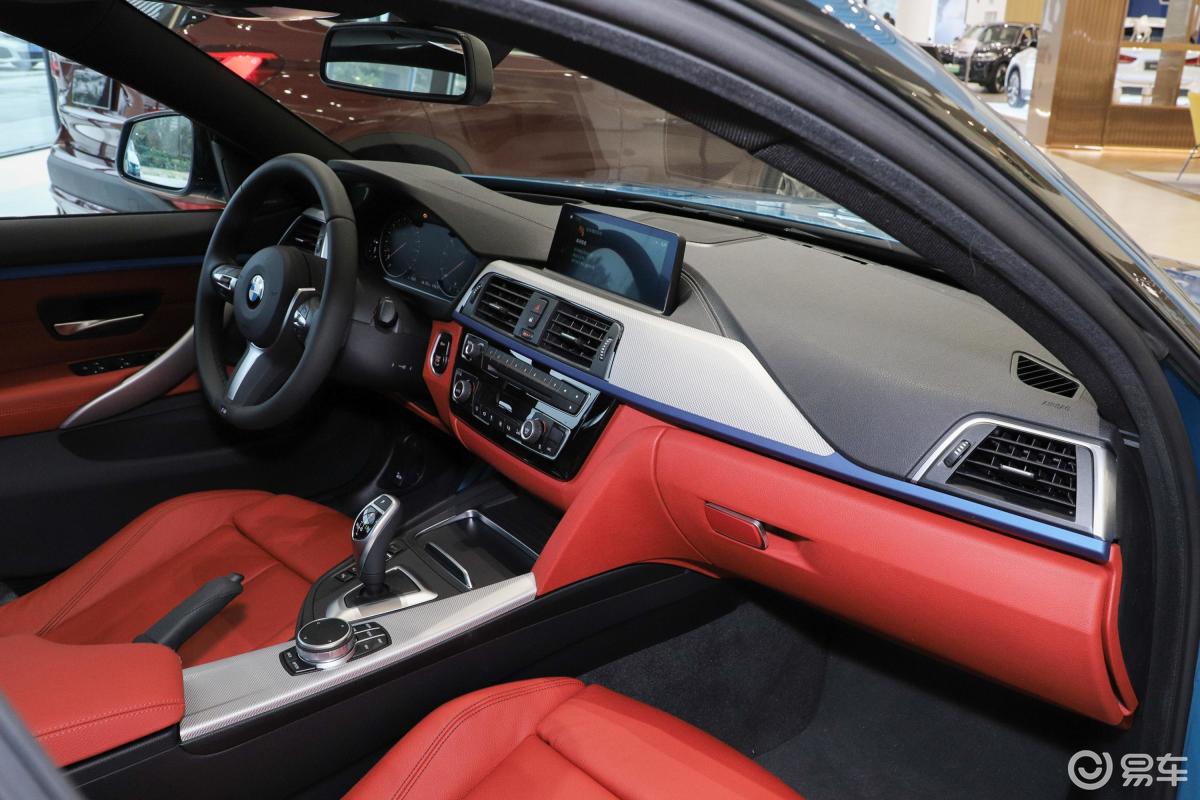 【宝马4系2020款四门轿跑车 425i m运动曜夜版内饰全景副驾驶员方向