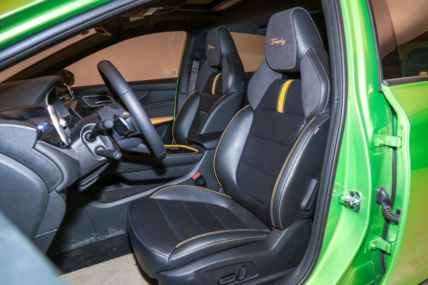 名爵6 phev混动trophy数字曼巴智驾旗舰版驾驶员座椅