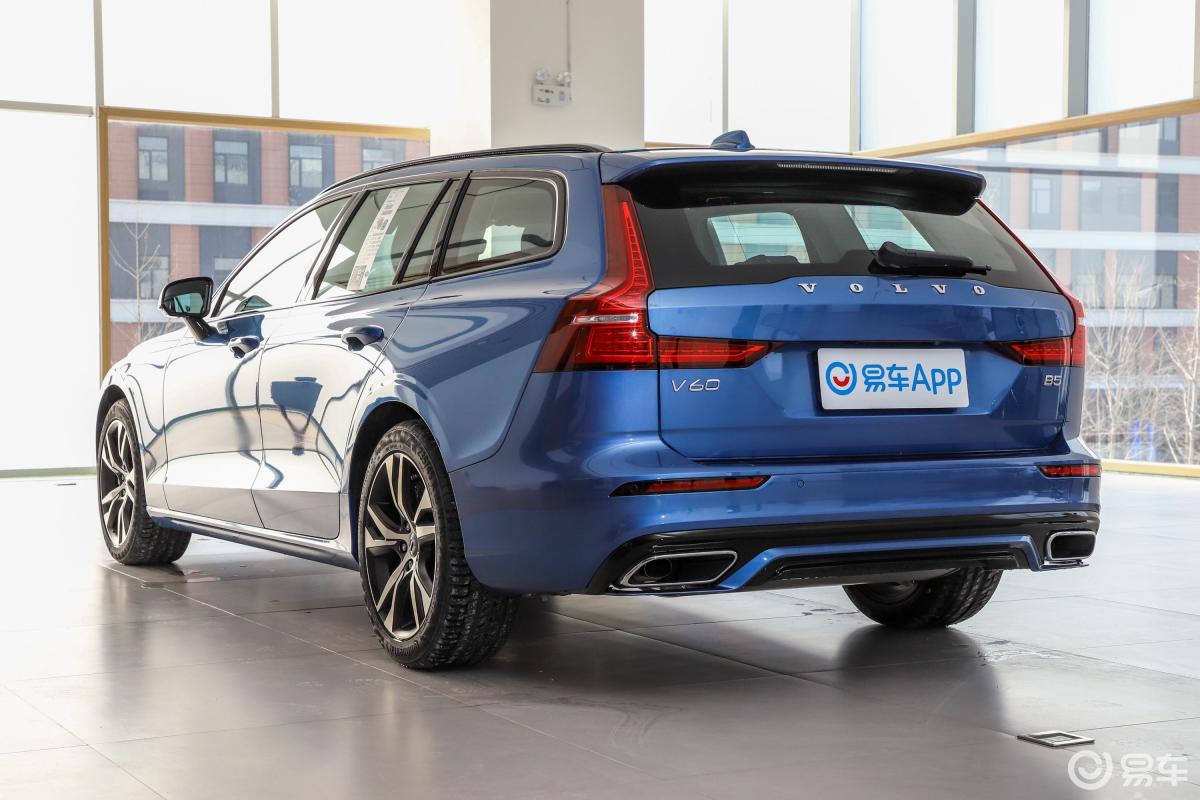 【沃尔沃v602021款b5 智远运动版侧后45度车头向左水平汽车图片-汽车