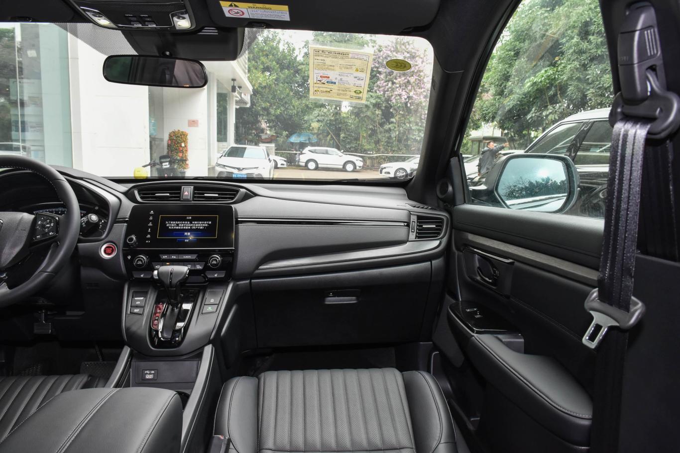 皓影240turbo cvt 四驱 幻夜版副驾驶位区域