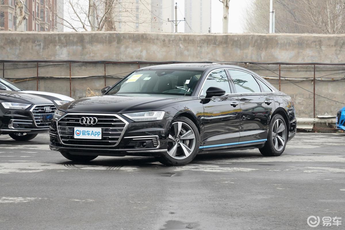 【奥迪a8l 插电混动2021款60 tfsie quattro侧前45度车头向左水平汽车