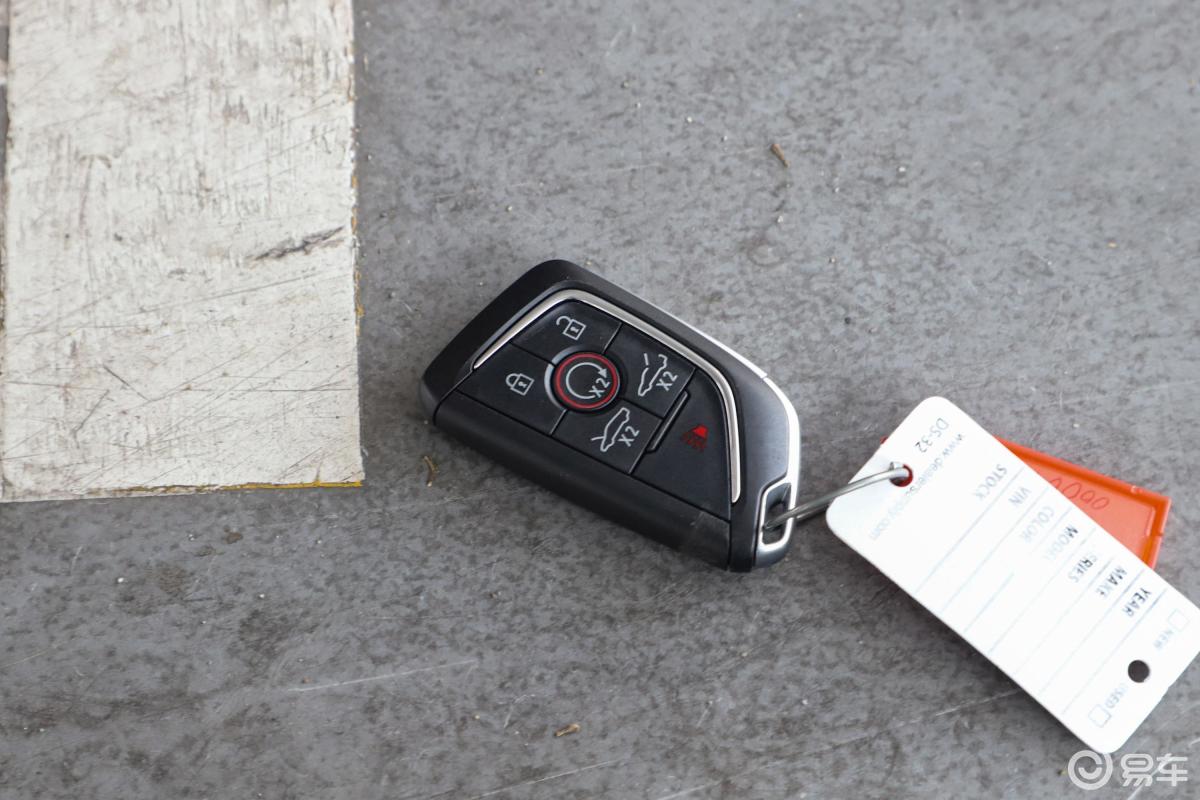 【科尔维特2020款c8 convertible内饰汽车图片-汽车图片大全】-易车