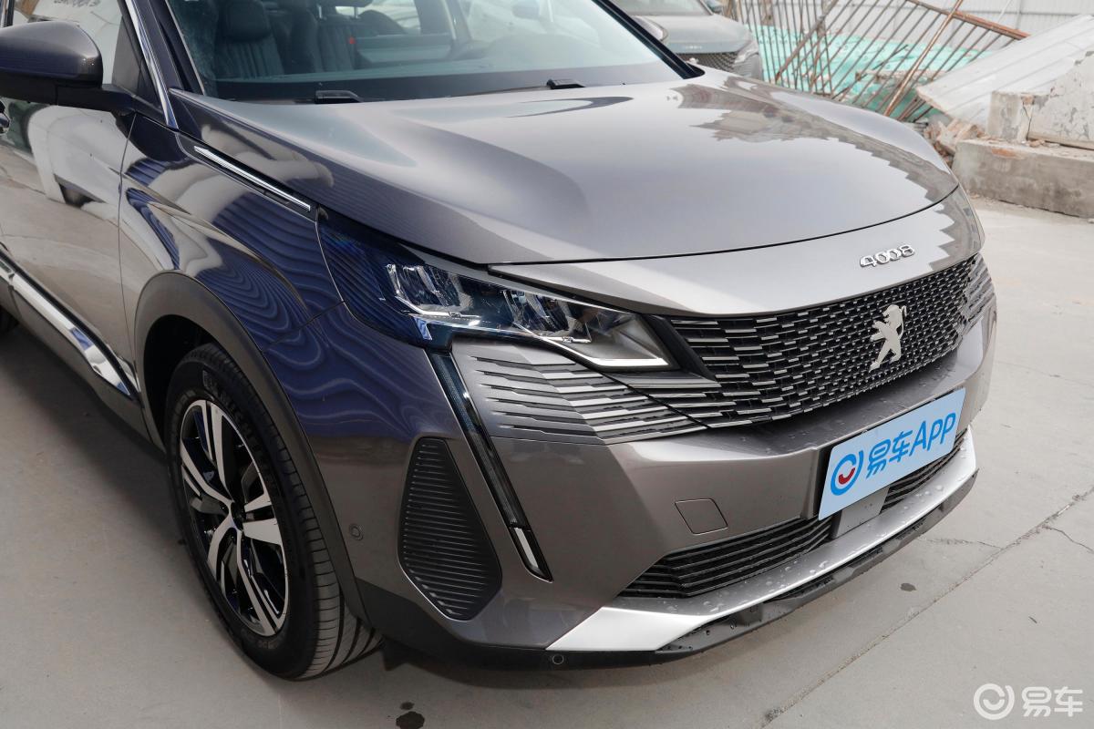 【标致40082021款400thp 科技版前格栅侧俯拍汽车图片-汽车图片大全】