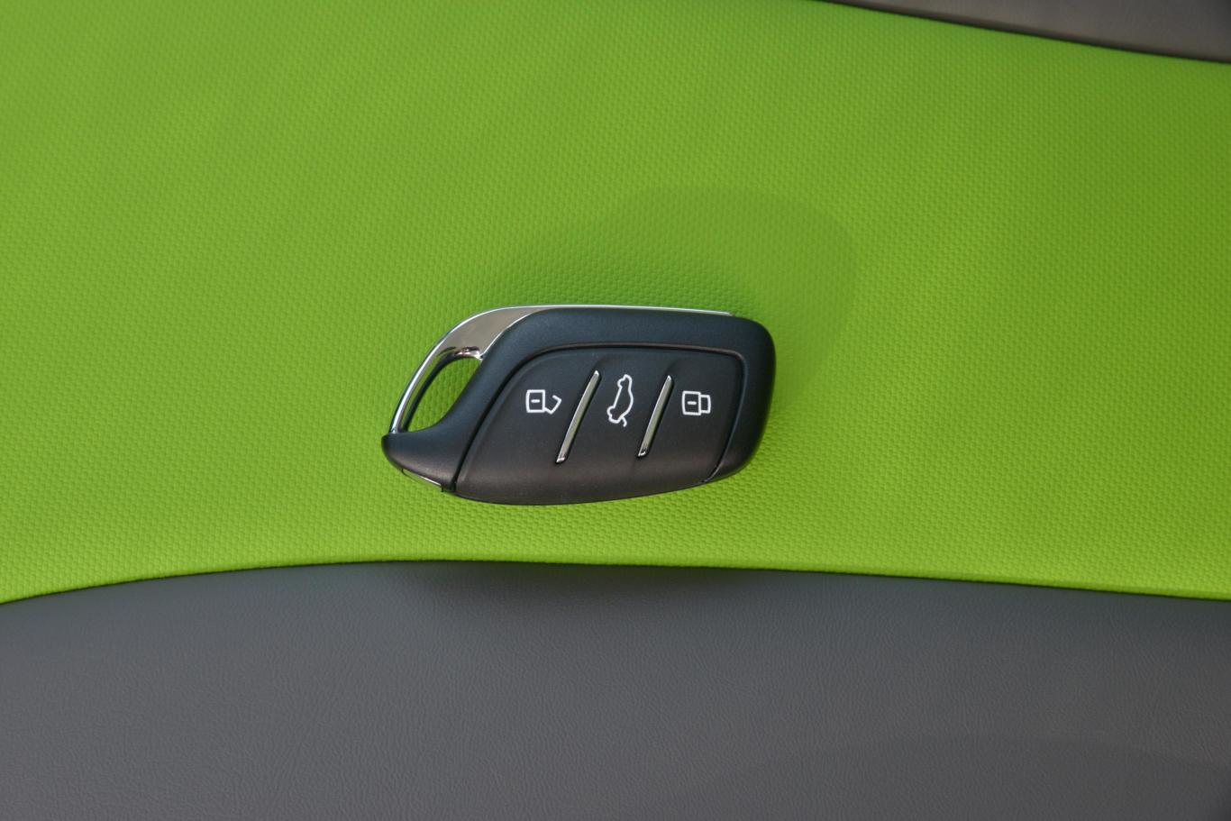 科莱威clever302km 卓越版钥匙正面