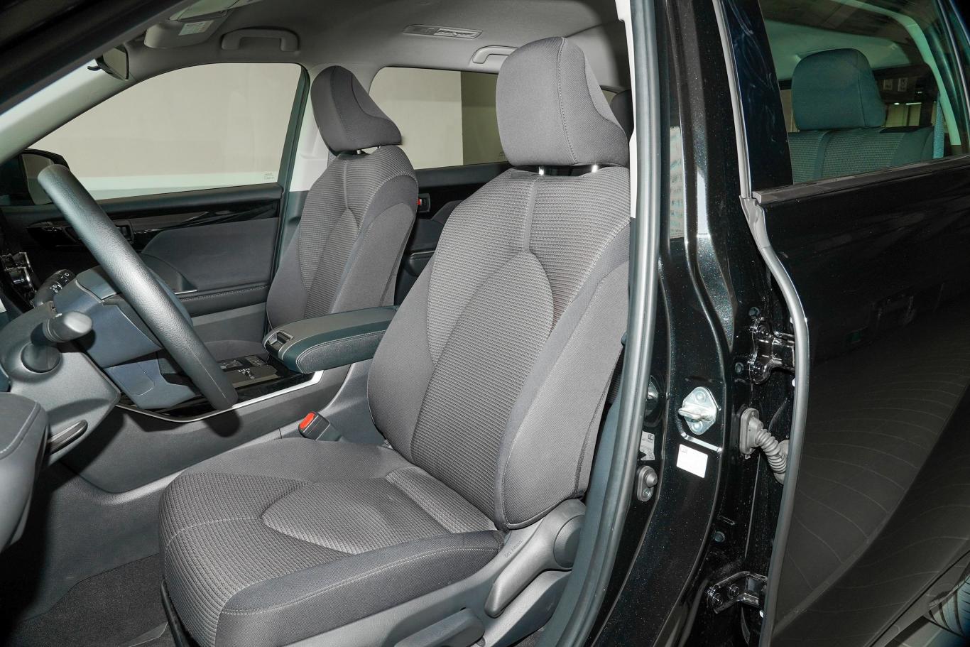 汉兰达双擎 2.5l 两驱精英版 5座驾驶员座椅