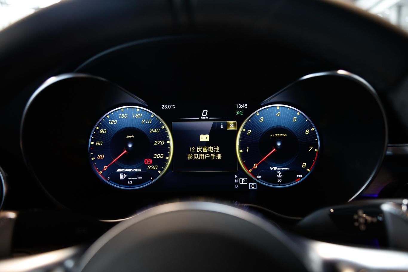 奔驰c级 amgamg c 63 轿跑车仪表盘