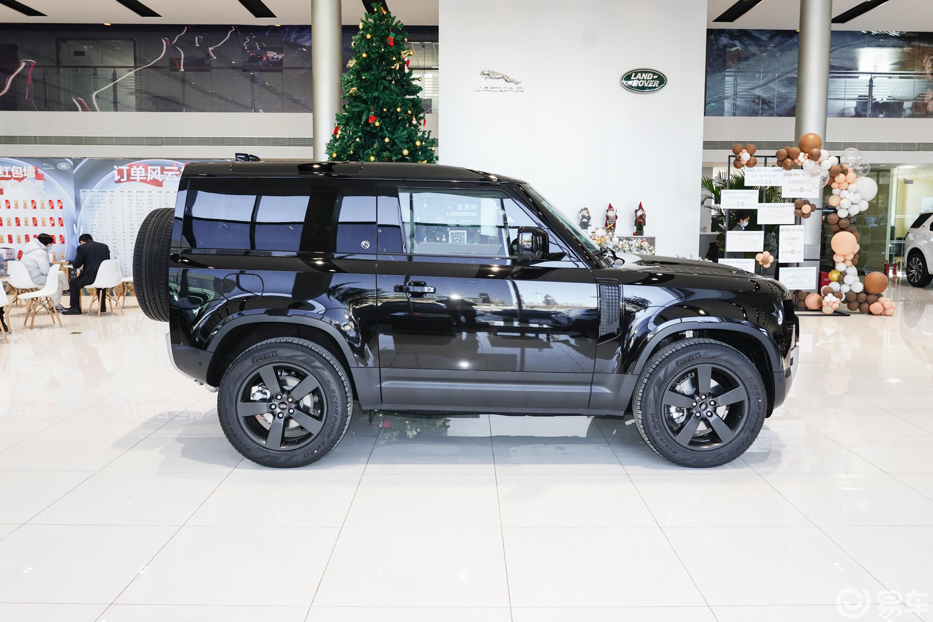 【2022款 90 2.0t p300 虎威雄心版汽车图片-汽车图片大全】-易车