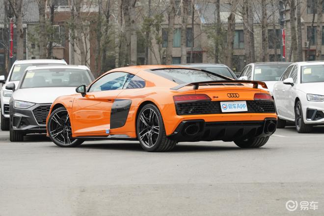奥迪r8和宝马m8的图片对比-易车