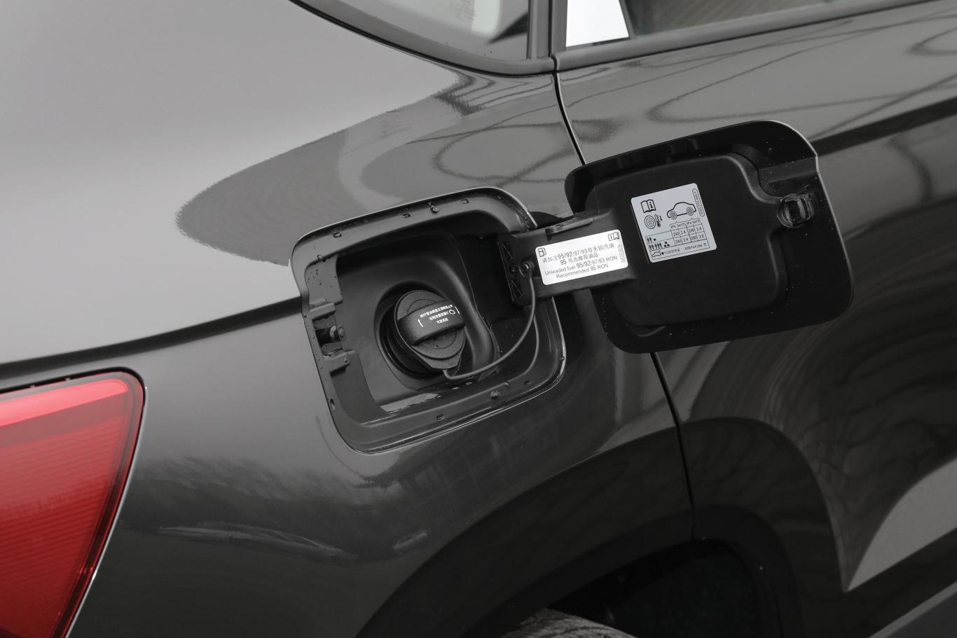 途岳280tsi  两驱舒适版油箱盖