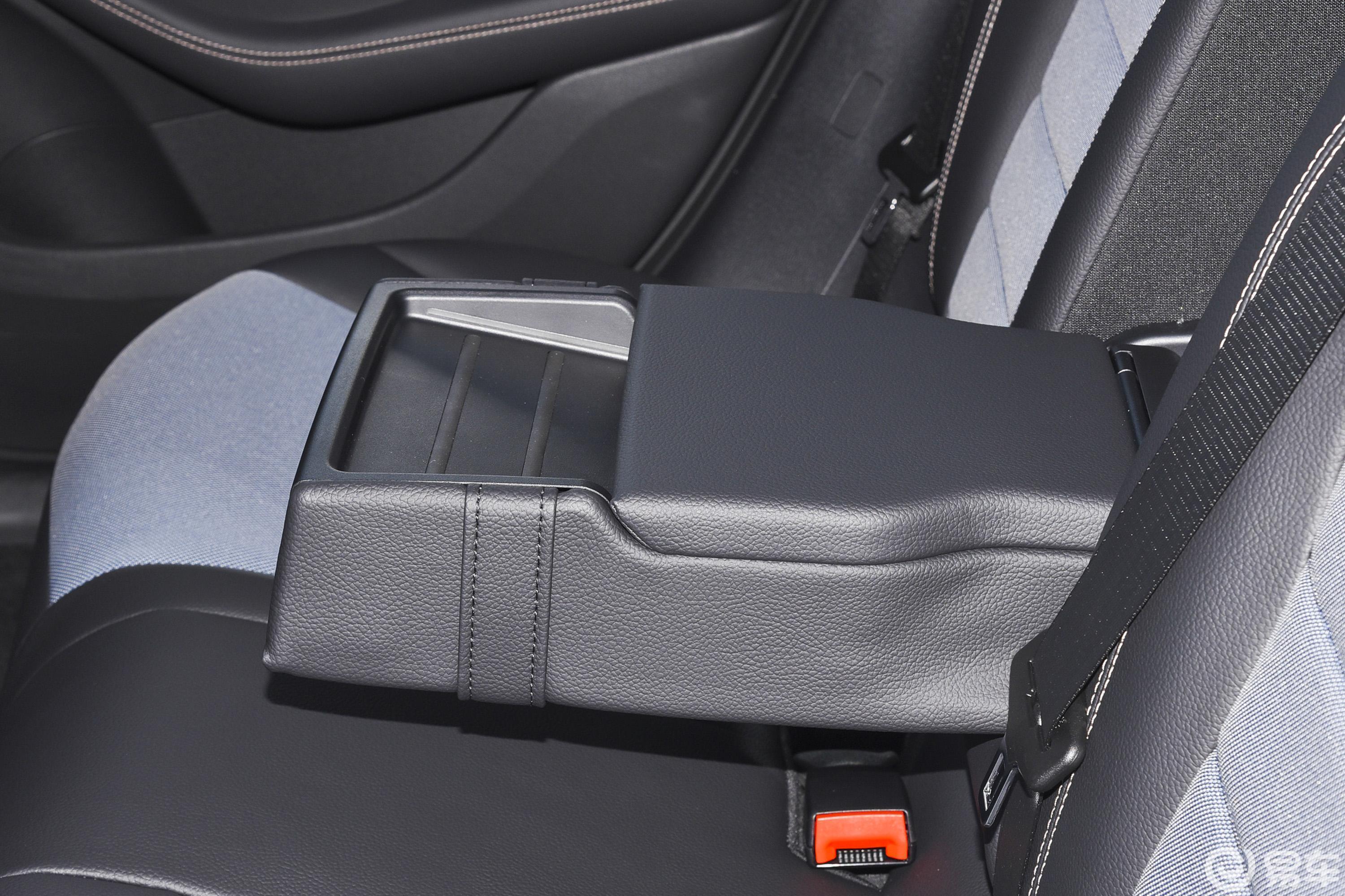 EQC EQC 350 4MATIC eqc-eqc-350-4matic