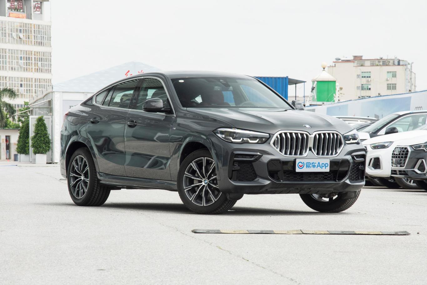 宝马x6xdrive30i m运动套装侧前45度车头向右水平
