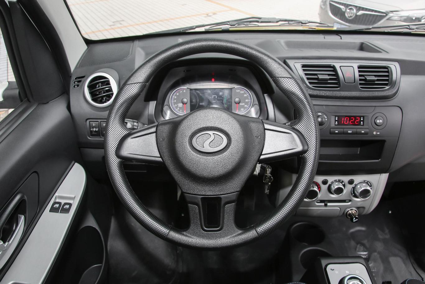 瑞驰新能源ec31280km 厢式车标准版 39.42kwh驾驶位区域