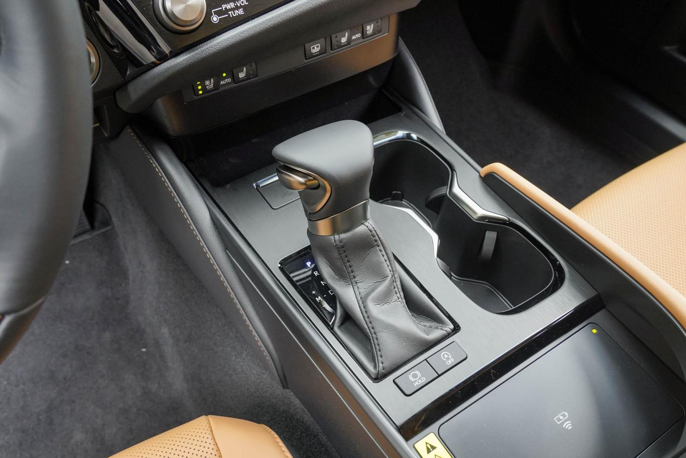 雷克萨斯es200 豪华版换挡杆