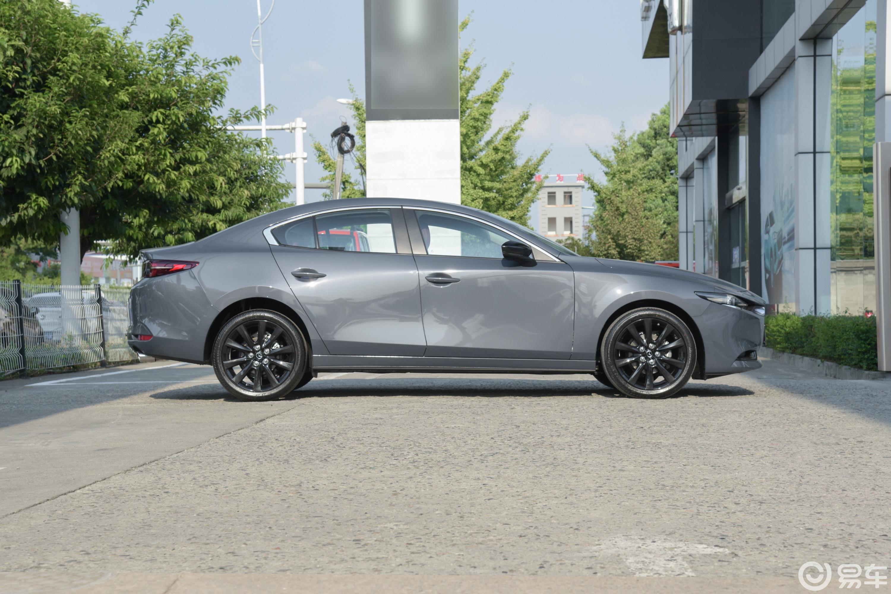 89万询底价外观61张前排82张后排32张官方55张外观颜色更多车图阿特兹