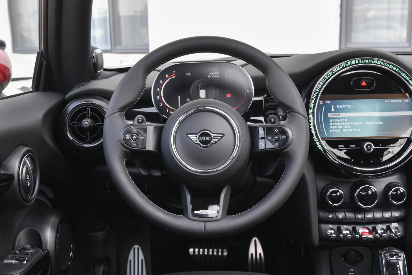 【MINI JCW2.0T JOHN COOPER WORKS Pat Moss纪念版方向盘图片-汽车图片大全】-易车