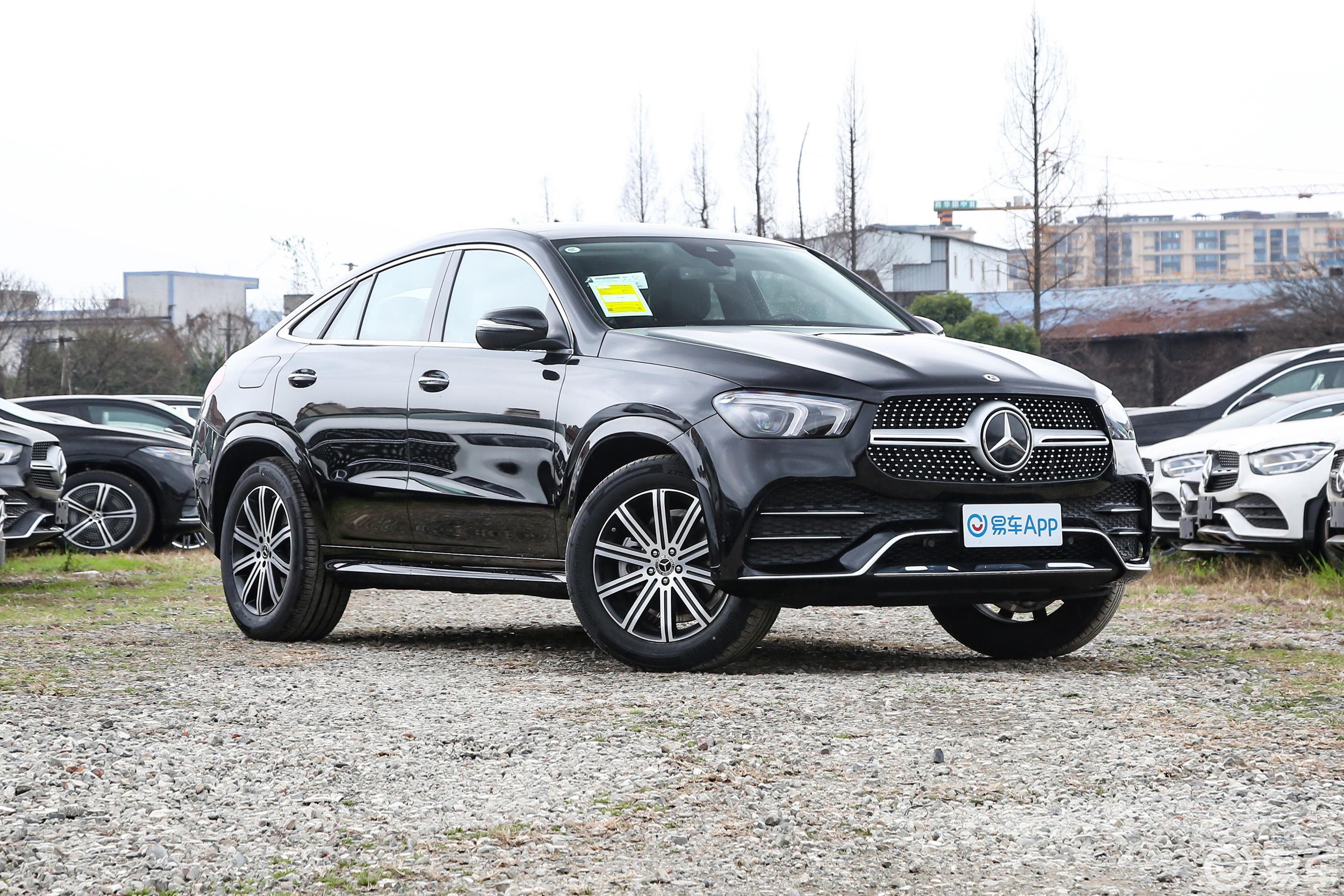 【奔驰GLE轿跑GLE 350 4MATIC 轿跑SUV 时尚型侧前45度车头向右水平图片汽车图片大全】易车