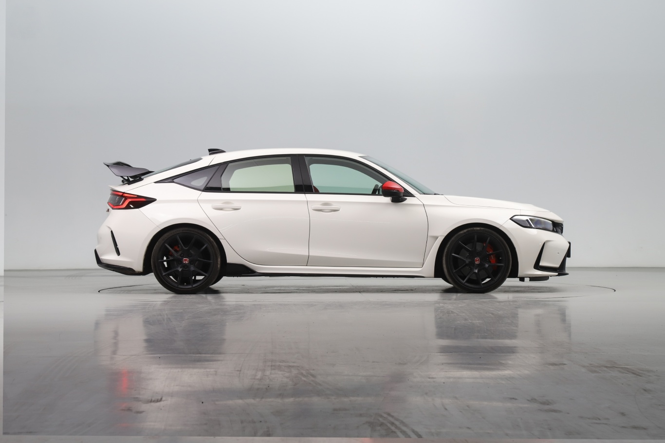 【思域(进口)420TURBO TYPE R正侧车头向右水平图片-汽车图片大全】-易车
