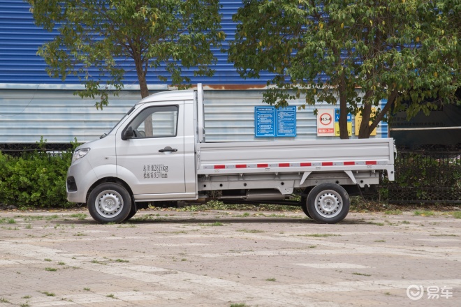 新豹mini和金杯t3的图片对比-易车