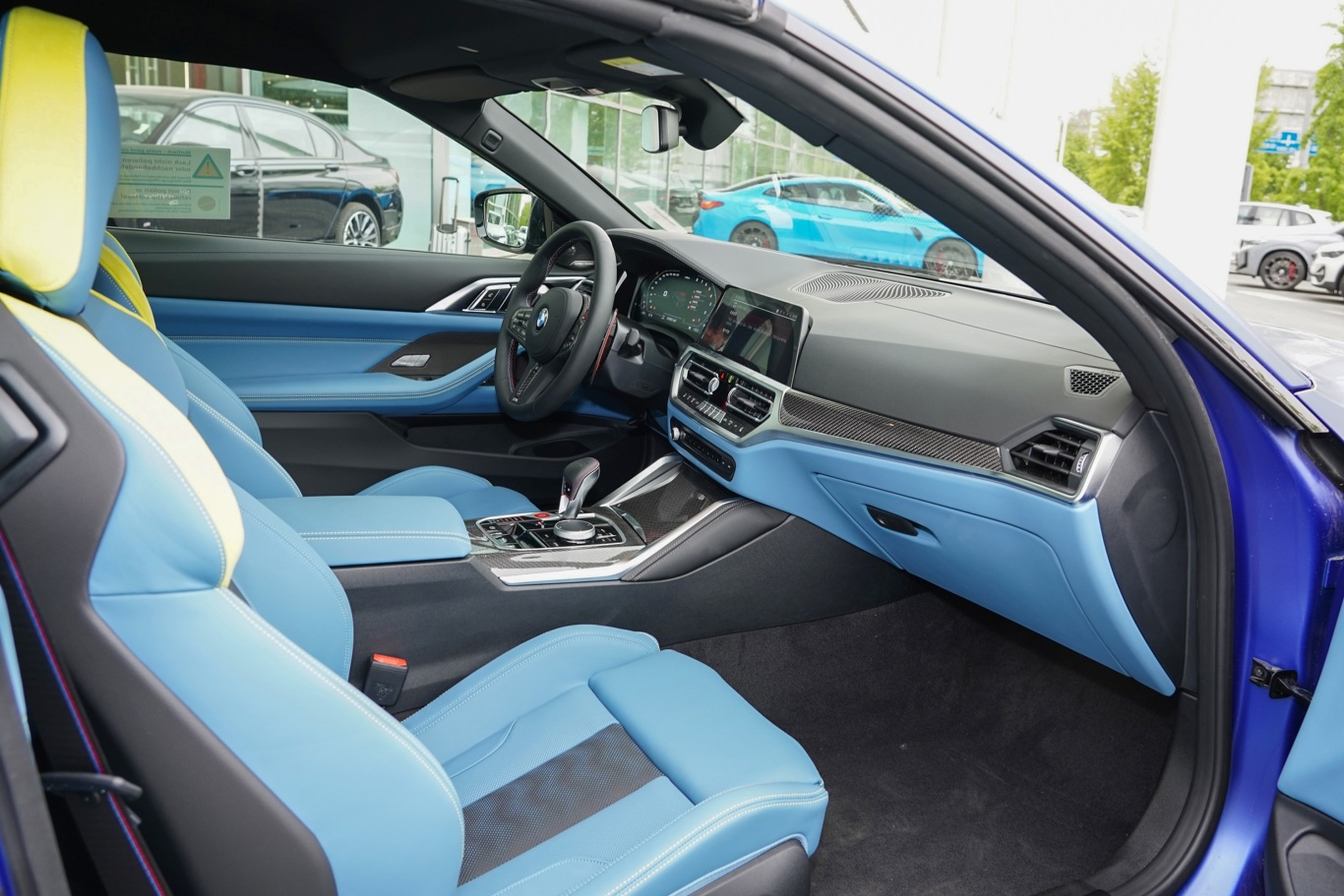 宝马m450周年版 m4 敞篷轿跑车 m xdrive内饰全景副驾驶员方向